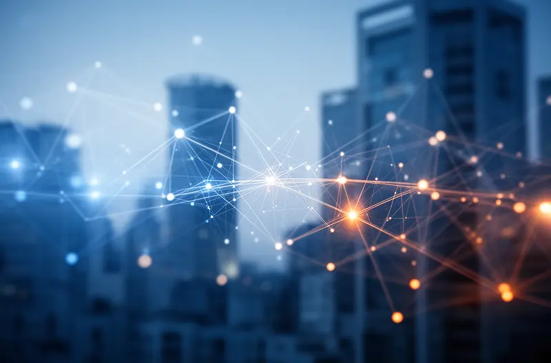 Infraestructura de red corporativa moderna con switches y cableado estructurado, Equipo técnico instalando puntos de acceso inalámbricos en oficina corporativa, Firewall de nueva generación protegiendo red empresarial, Sala de servidores con sistemas de backup y monitorización activa, Diagrama de red corporativa segmentada con VLANs y control de accesos